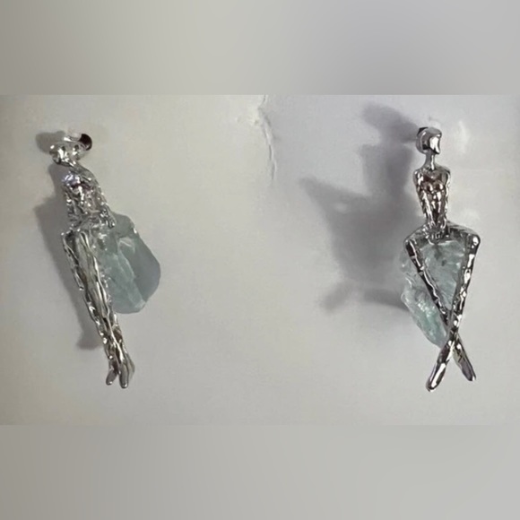 Stick Figure Couple- Sitting on Fluorite Rock Modern Abstract Art Sculpture Stud - Picture 8 of 8